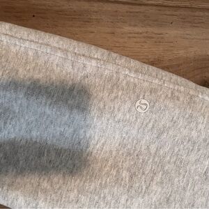 Lululemon Athletica Gray Jogger Pants size 6